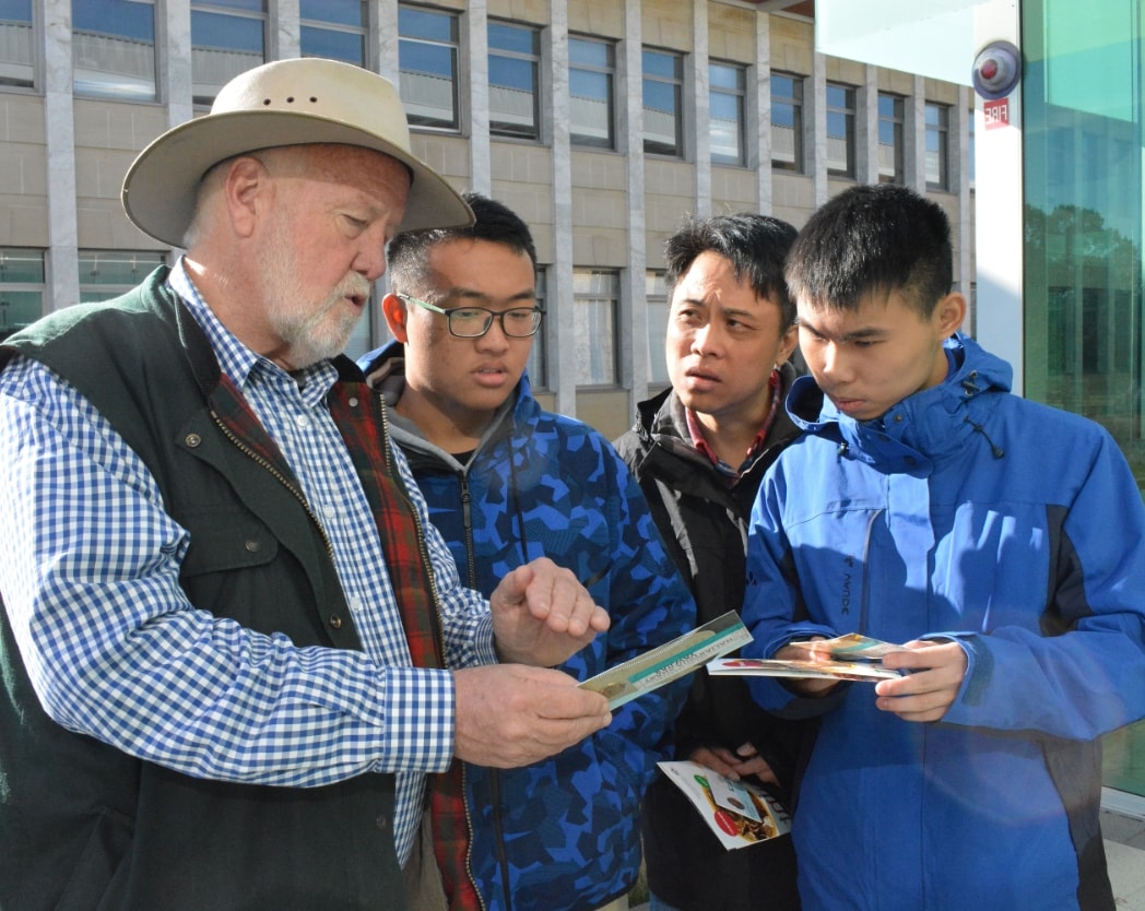 Consulting 1 Neil Hermes with his tour participants